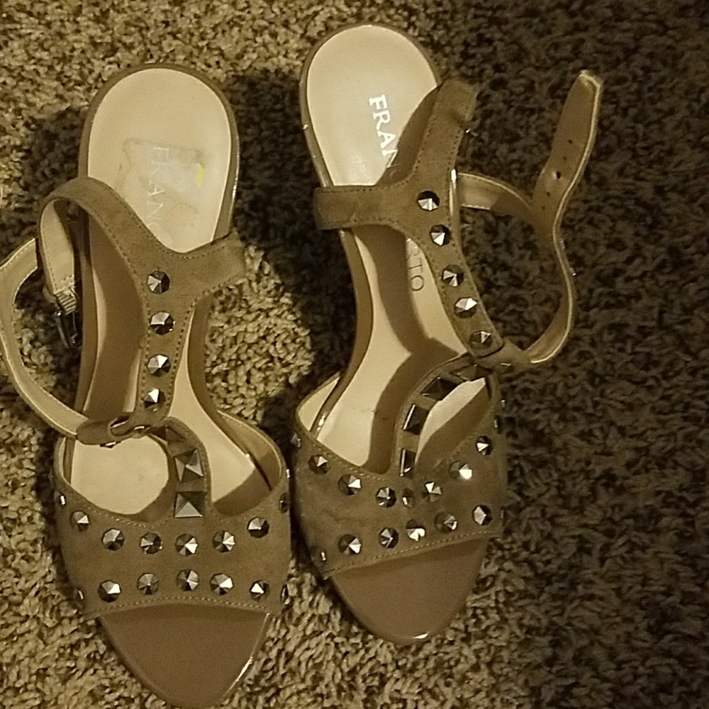 Sandal